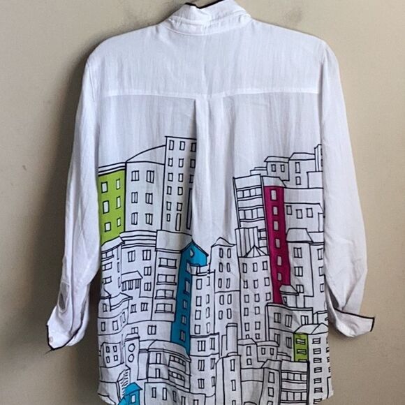 John Mark Novelty Cityscape Button Front Top M - Picture 6 of 8